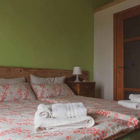 Bed And Breakfast Humus Sapiens Castiglione Chiavarese Exterior photo