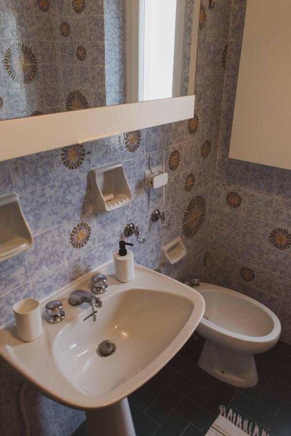 Bed And Breakfast Humus Sapiens Castiglione Chiavarese Exterior photo