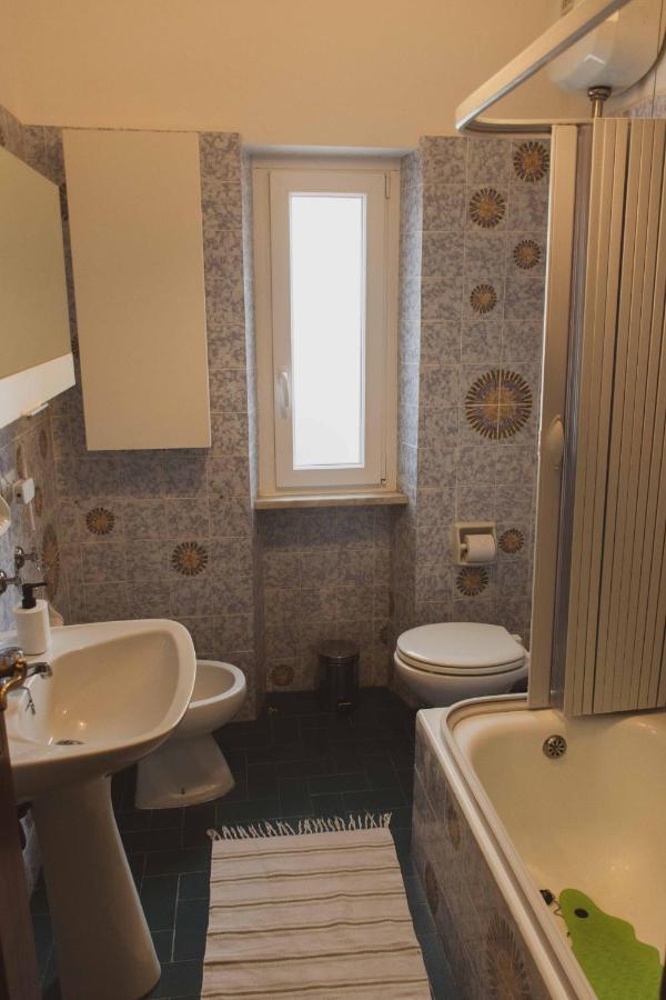Bed And Breakfast Humus Sapiens Castiglione Chiavarese Exterior photo